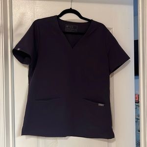 Figs Casma 3 pocket scrub top